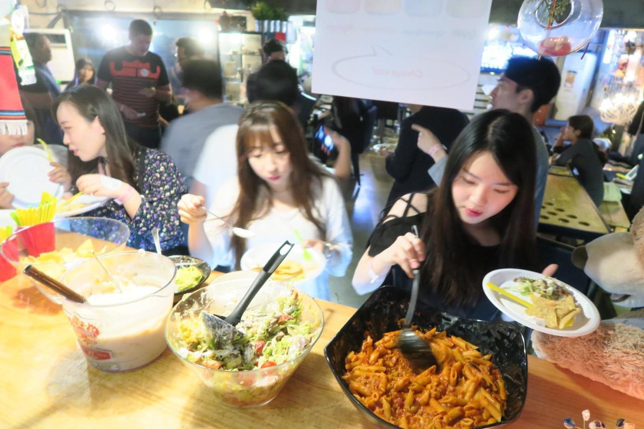 סיאול Inno Guesthouse & Bar Hongdae מראה חיצוני תמונה